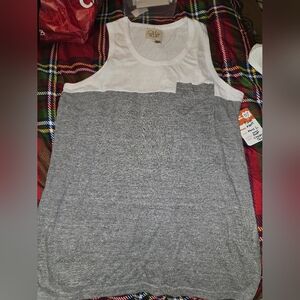 NWOT Chaser Mens Tank Large, Grey/White